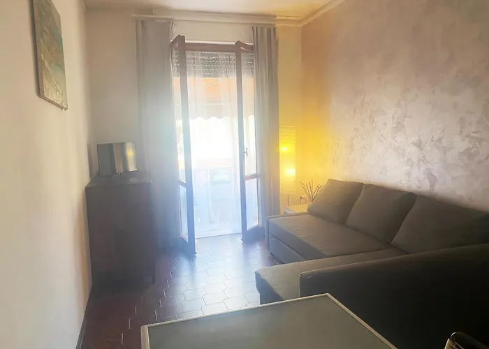 Seaside Private Parking And Air Con *