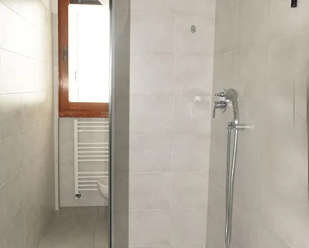 Seaside Private Parking And Air Con Βιαρέτζιο